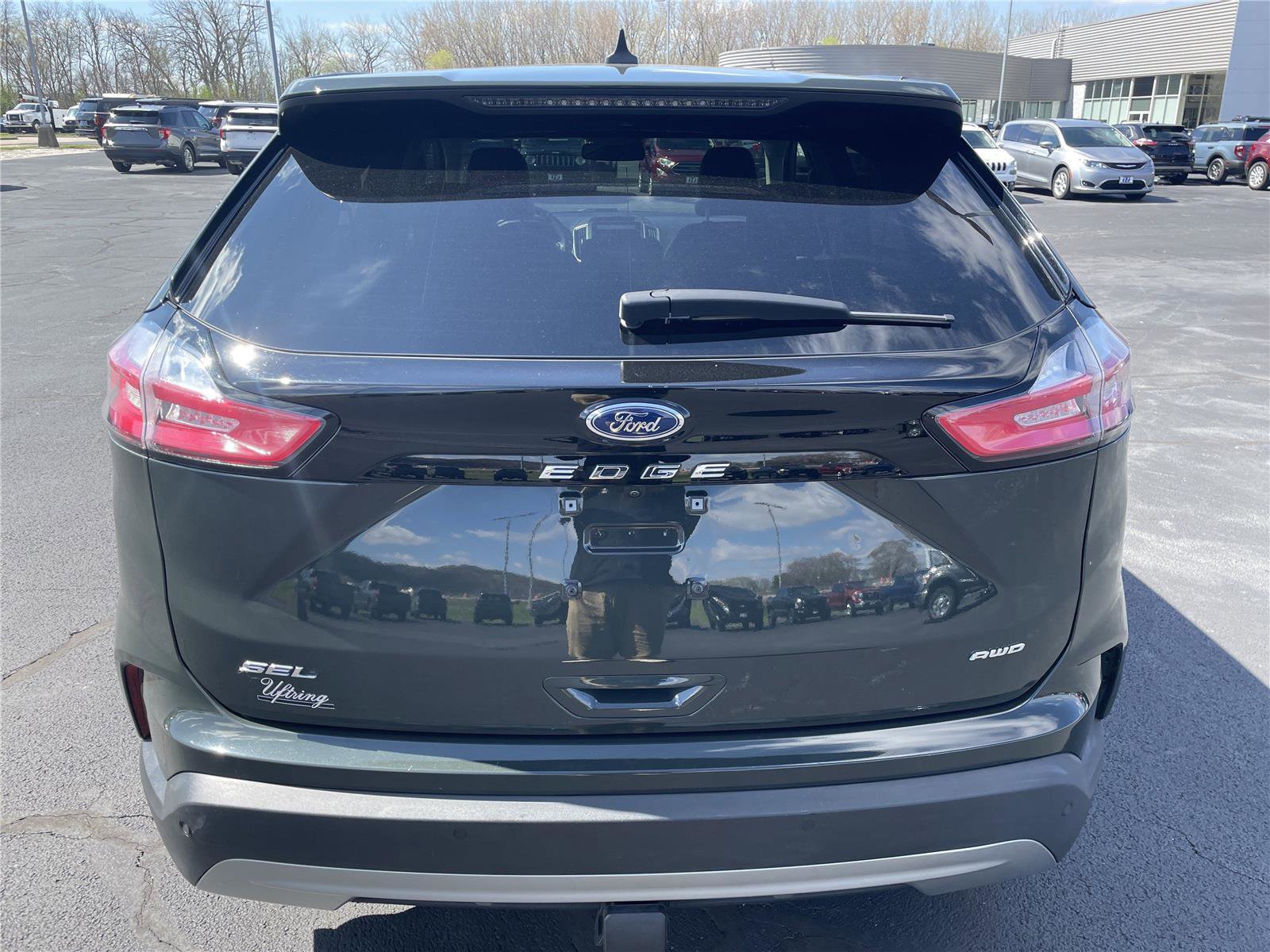 Used 2024 Ford Edge SEL w/ Convenience Package AWD/4WD image 4