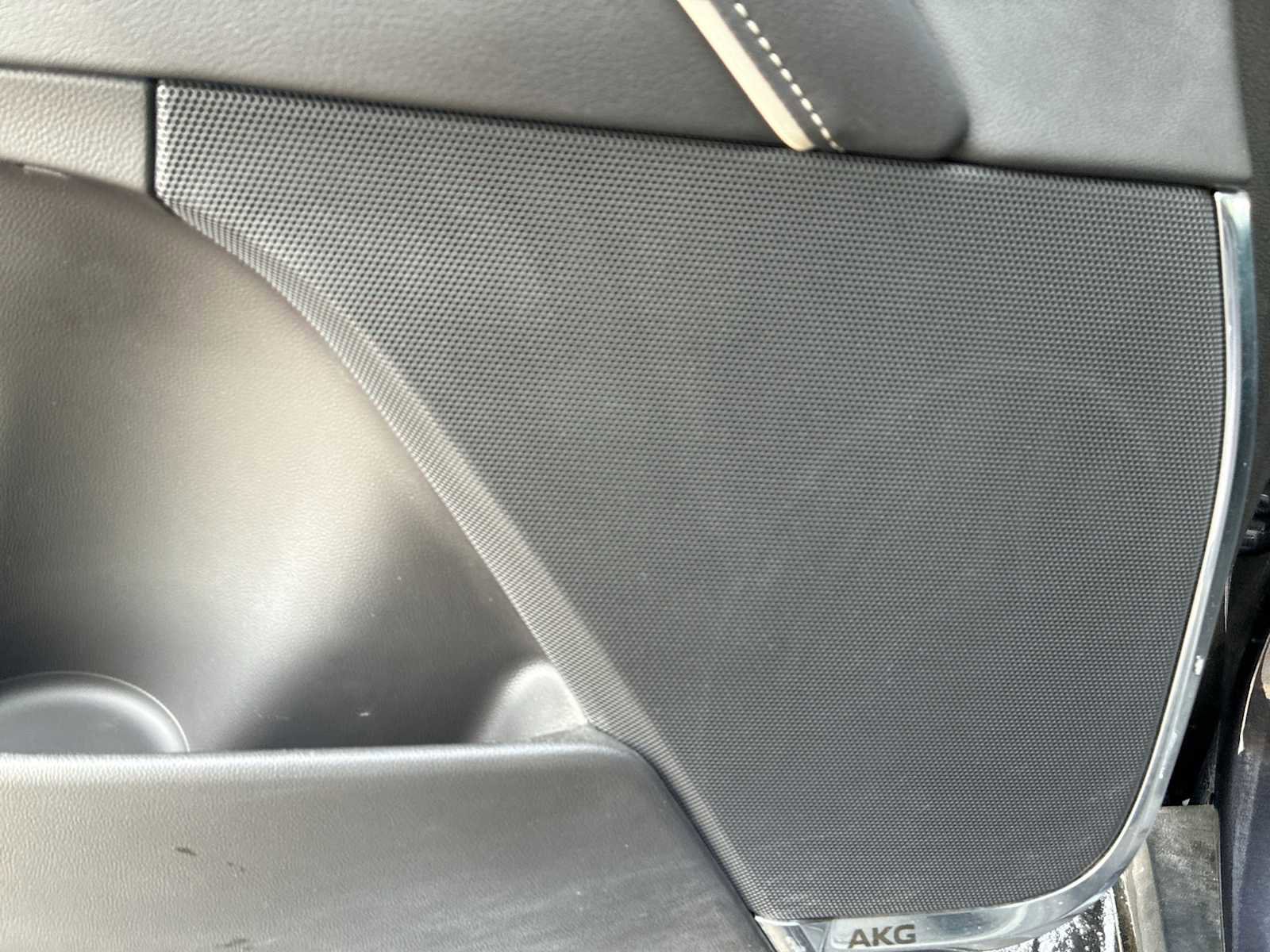 Certified 2024 Cadillac Escalade ESV Luxury image 24