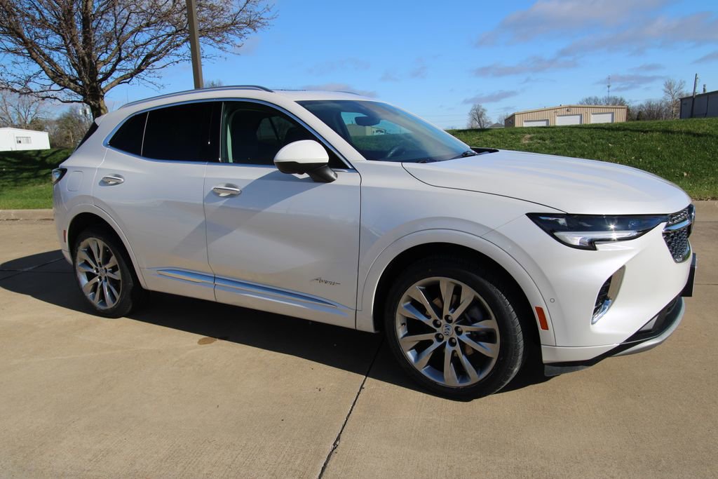 Used 2023 Buick Envision Avenir image 3