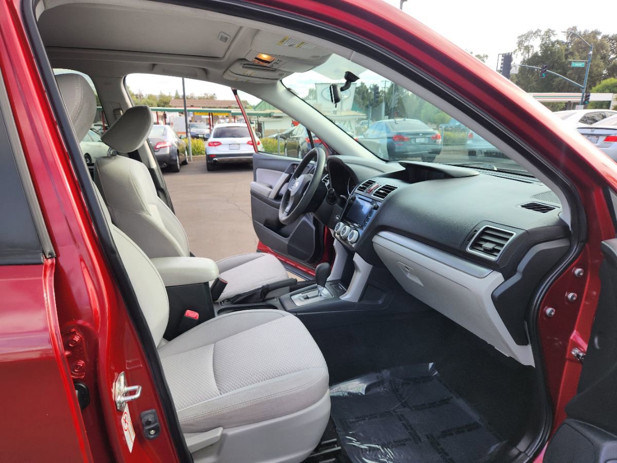 Used 2016 Subaru Forester 2.5i Premium image 13