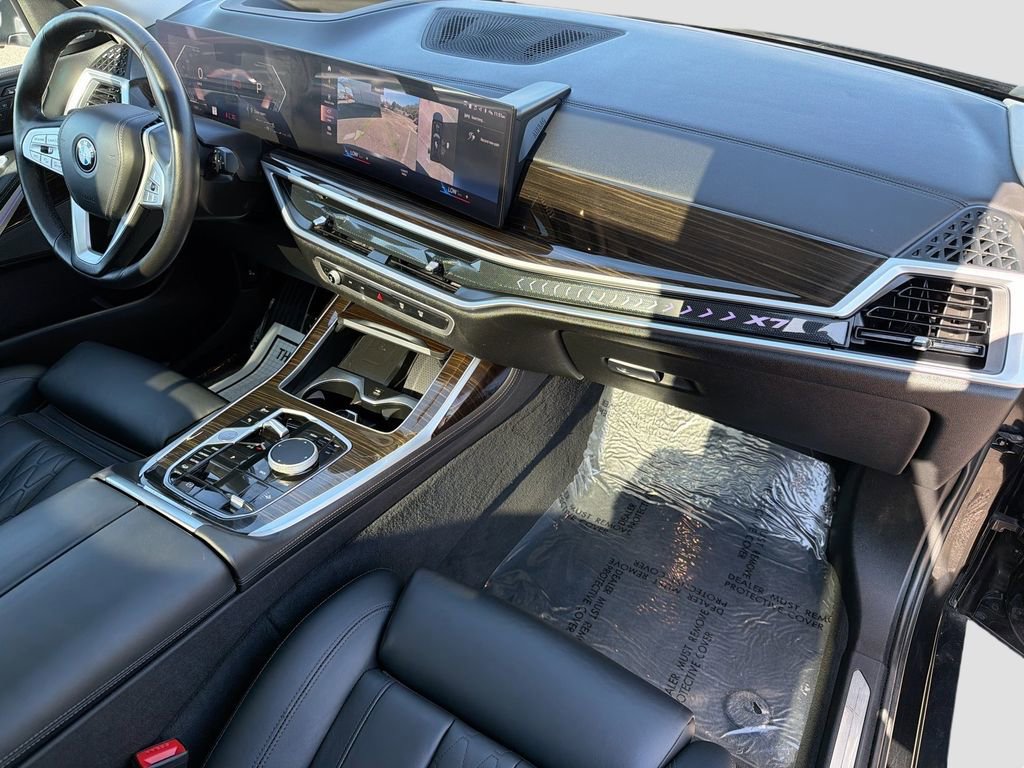 Used 2023 BMW X7 xDrive40i image 13