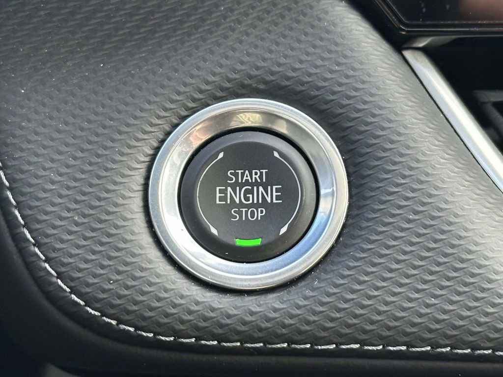 Used 2026 Chevrolet Equinox LT image 34