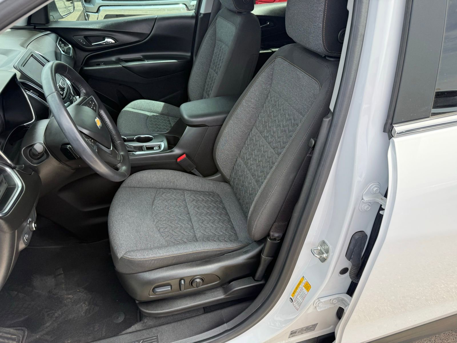 Used 2022 Chevrolet Equinox LT image 29