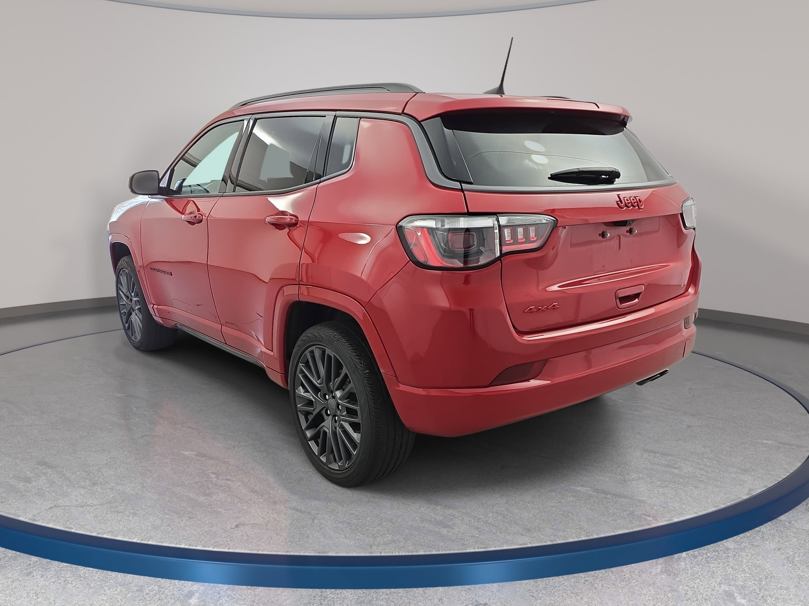 Used 2022 Jeep Compass Limited image 7