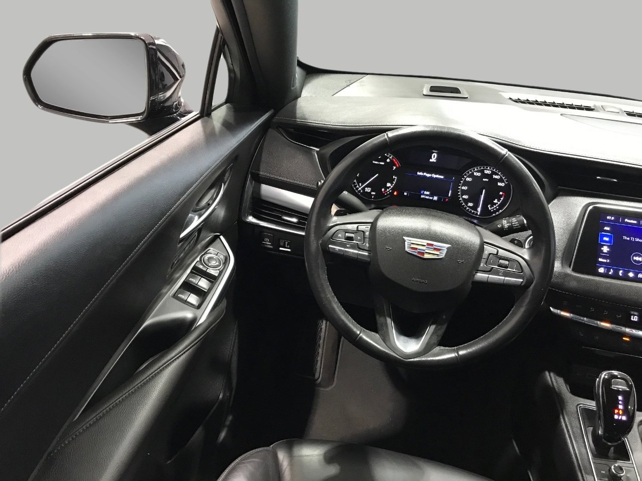 Used 2020 Cadillac XT4 Premium Luxury AWD/4WD image 5