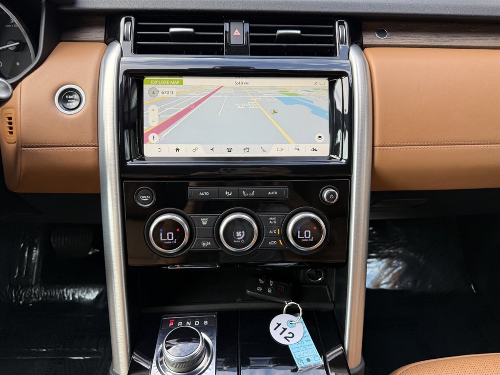 Used 2017 Land Rover Discovery HSE Luxury AWD/4WD image 27