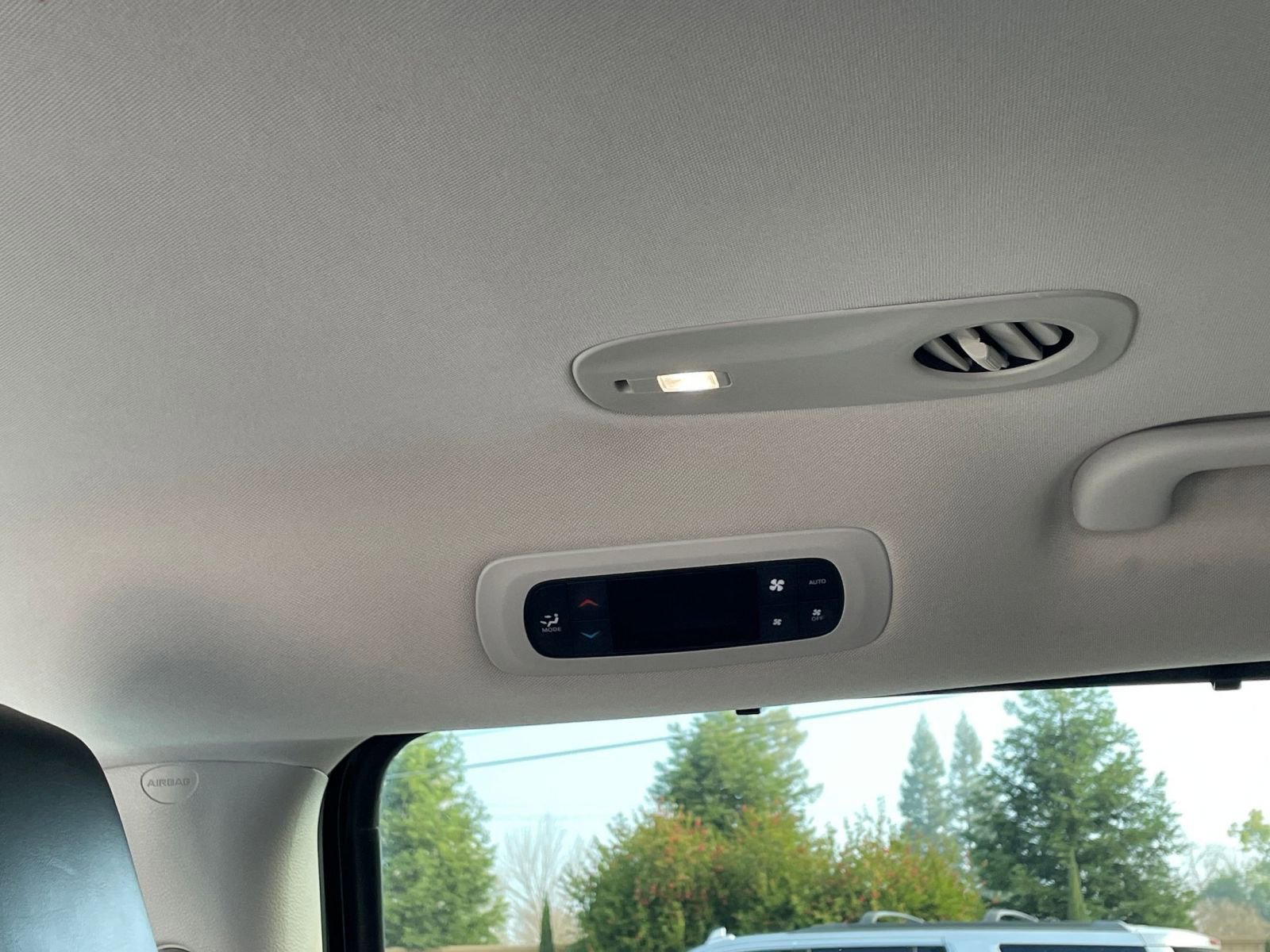 Used 2024 Chrysler Pacifica Touring-L image 24