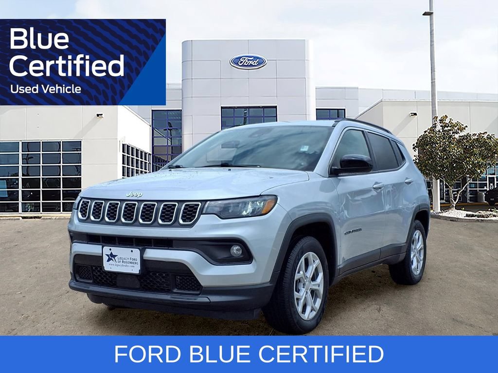 Used 2024 Jeep Compass Latitude AWD/4WD image 1