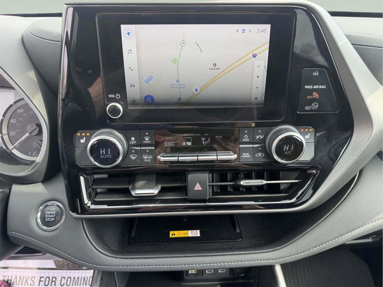 Used 2023 Toyota Highlander XLE AWD/4WD image 22
