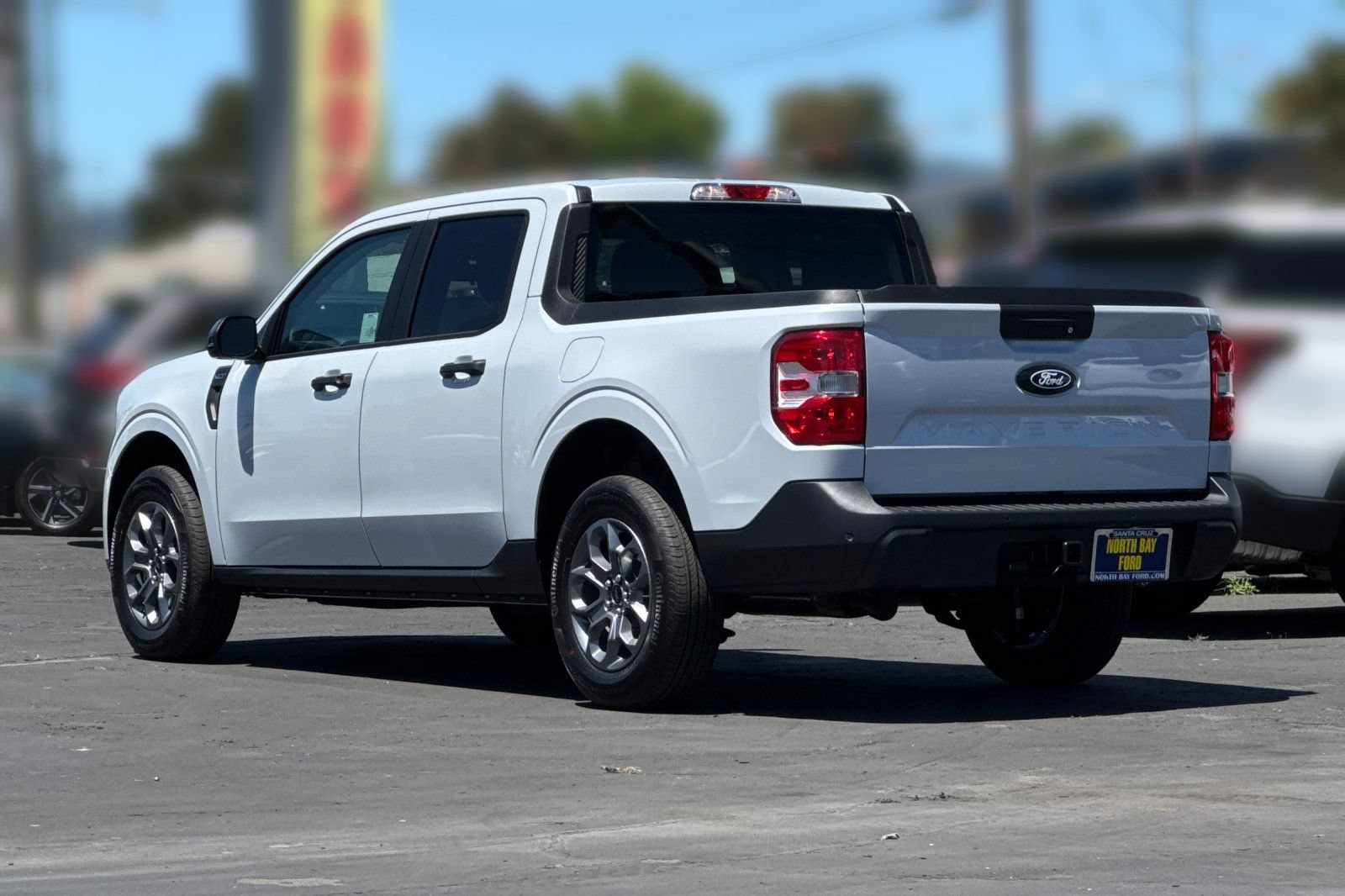 New 2026 Ford Maverick XLT w/ XLT Luxury Package FWD image 6