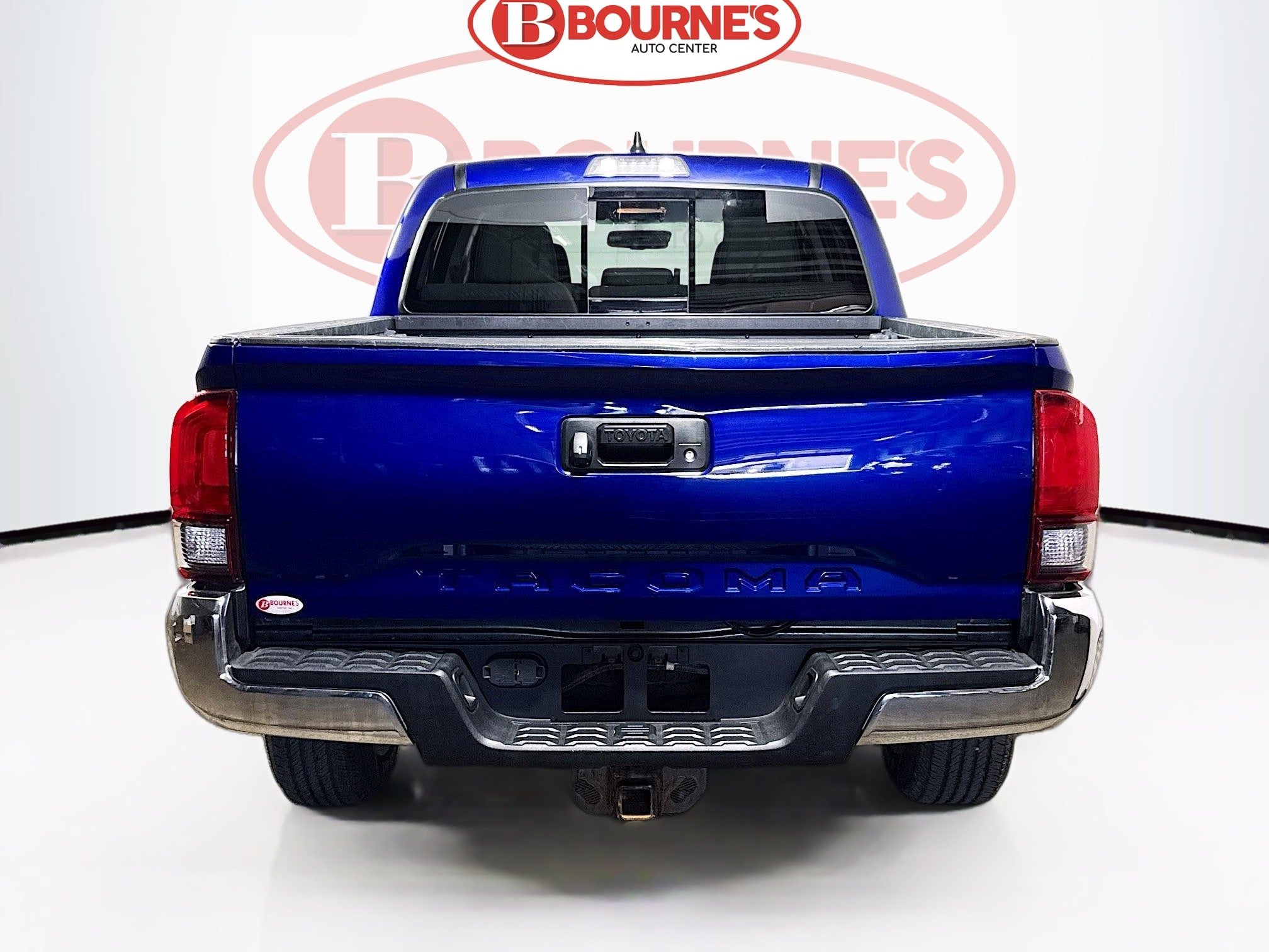 Used 2023 Toyota Tacoma SR5 AWD/4WD image 8