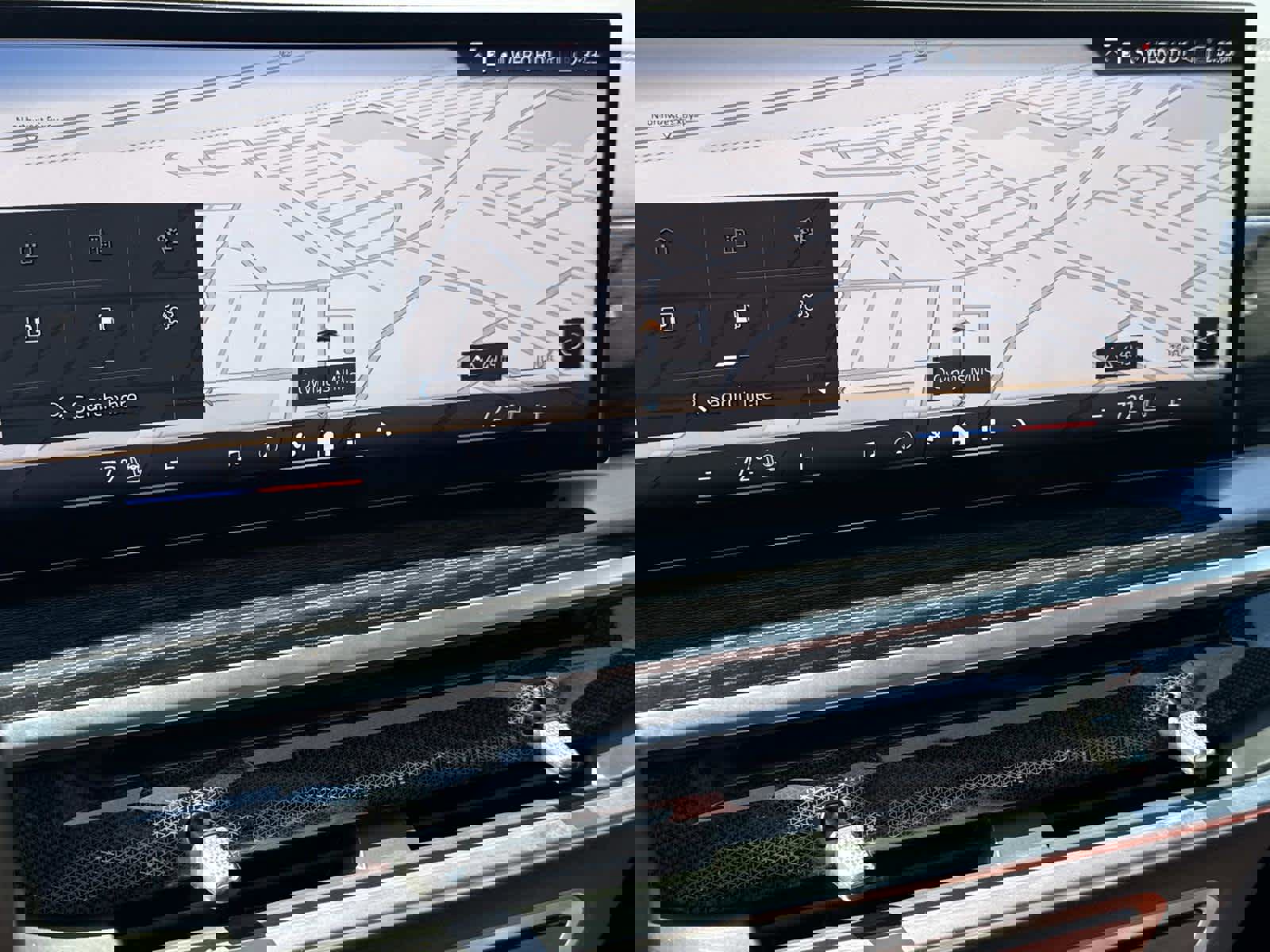 Certified 2024 BMW X6 xDrive40i w/ Premium Package image 19