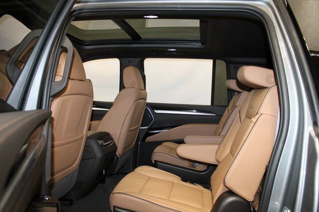 New 2026 Cadillac Escalade ESV Luxury w/ Touring Package image 8