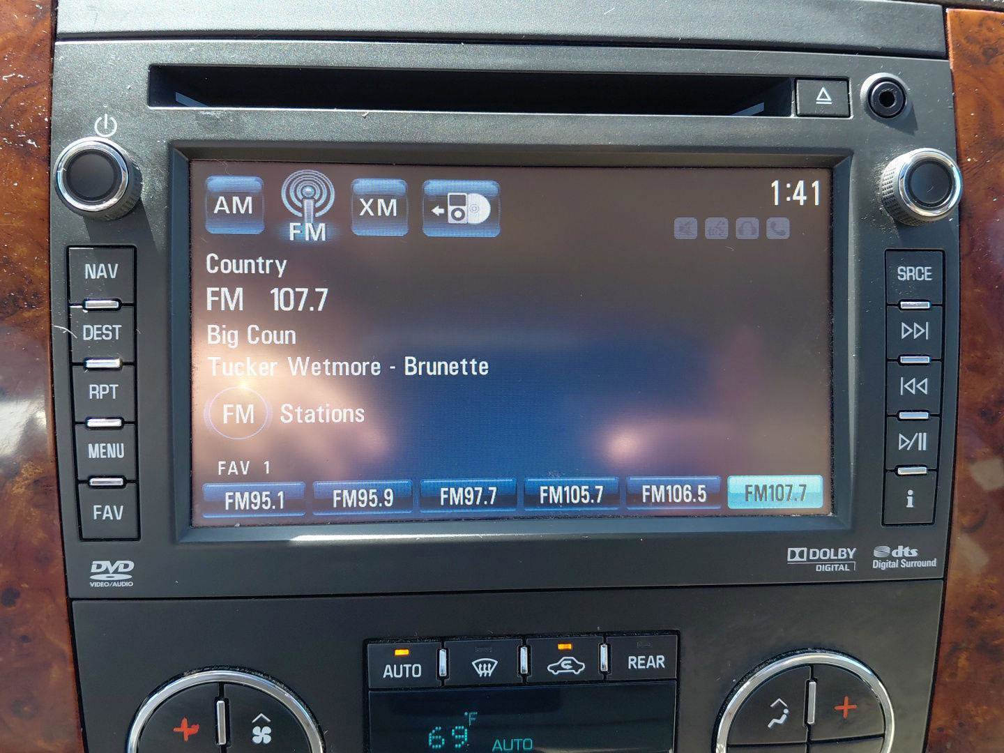 Used 2013 Chevrolet Tahoe LTZ AWD/4WD image 34