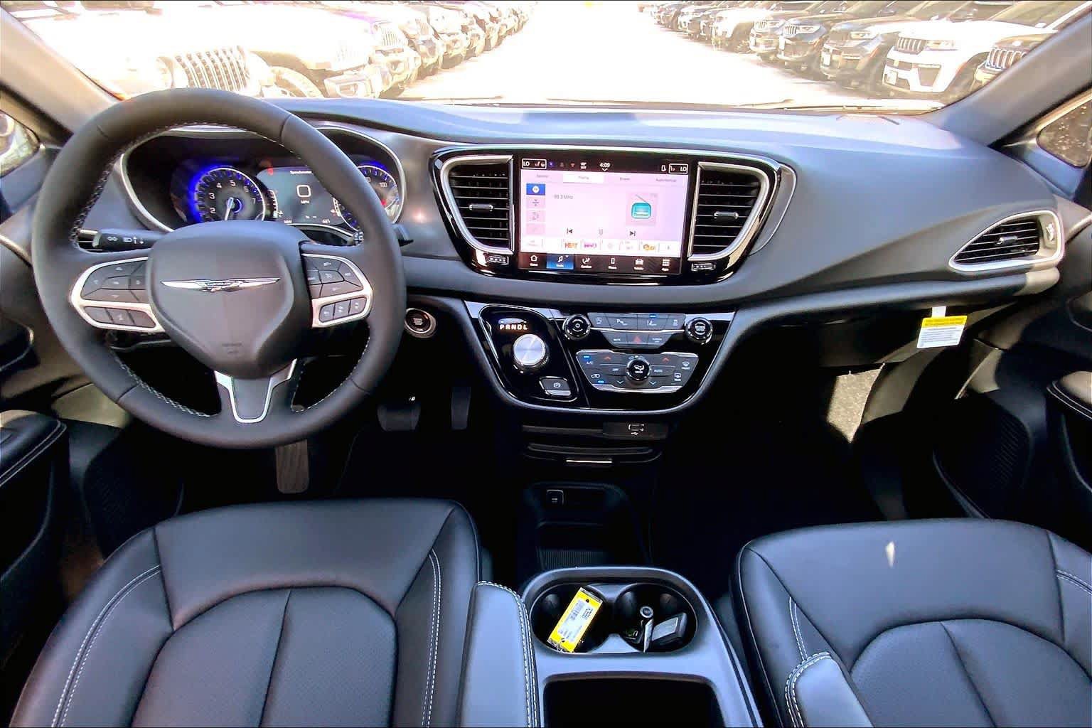 New 2026 Chrysler Voyager LX FWD image 12