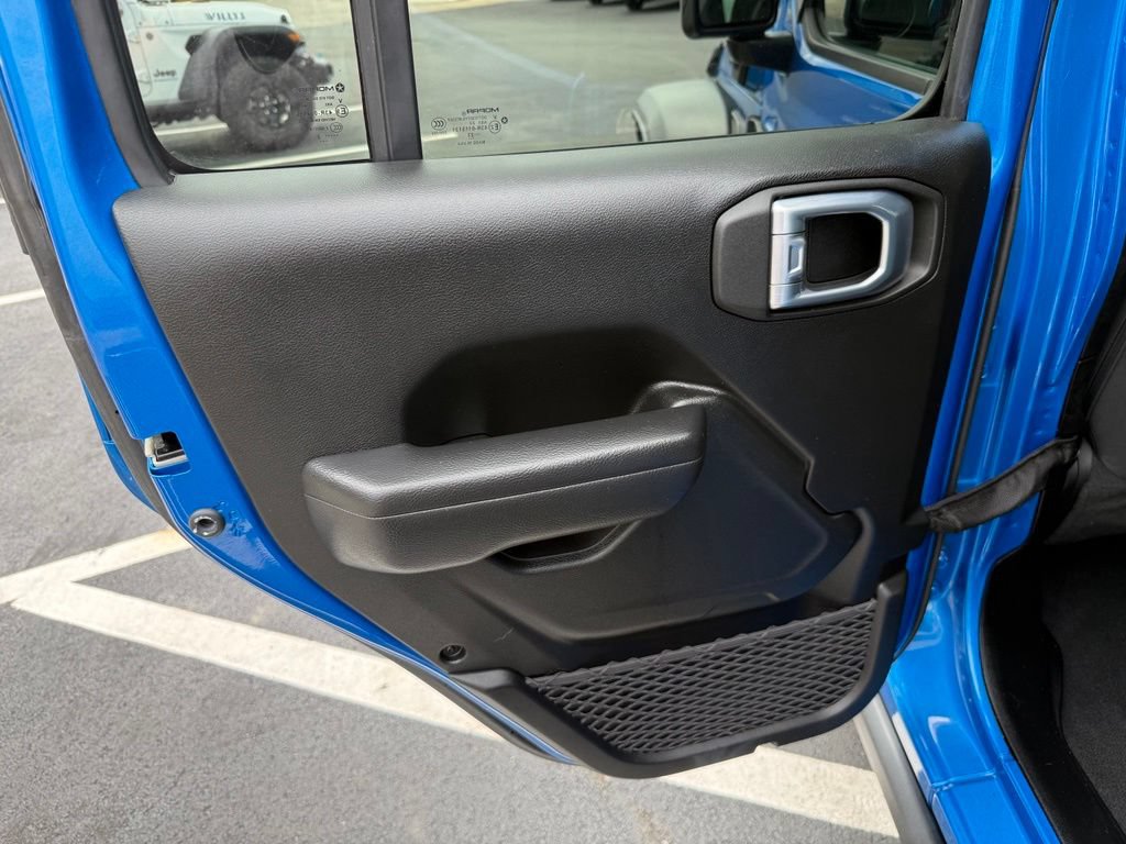 Used 2023 Jeep Wrangler Unlimited w/ Cold Weather Group AWD/4WD image 14