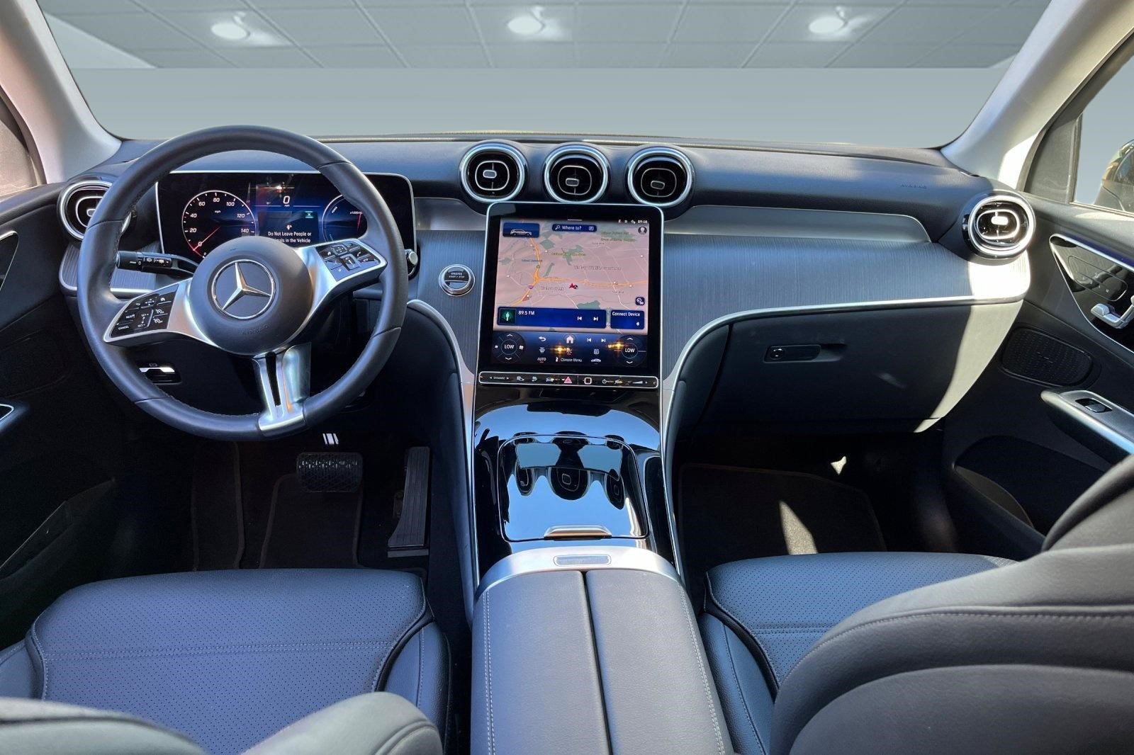 Used 2025 Mercedes-Benz GLC 350e 4MATIC image 7
