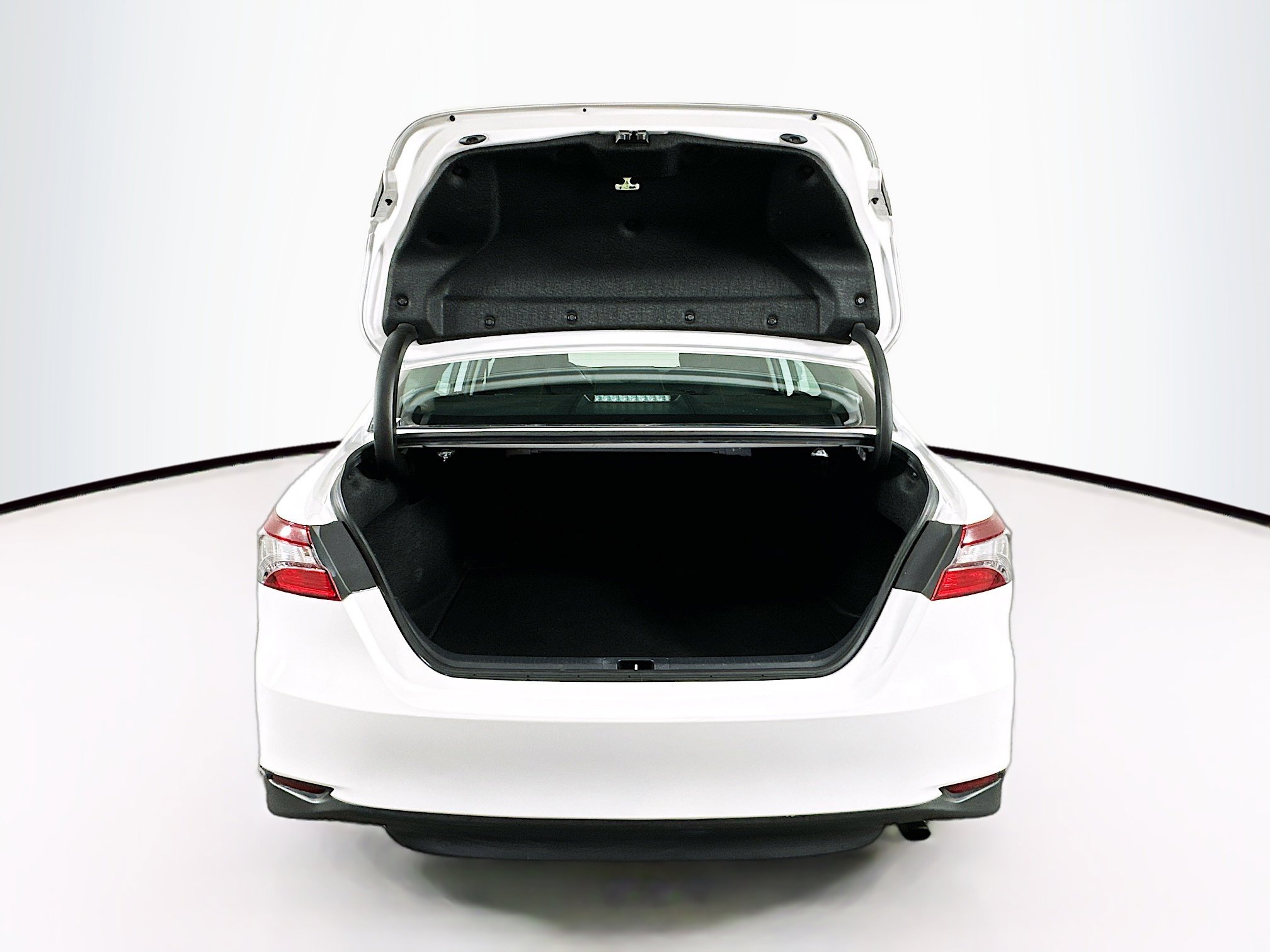 Used 2024 Toyota Camry LE image 26