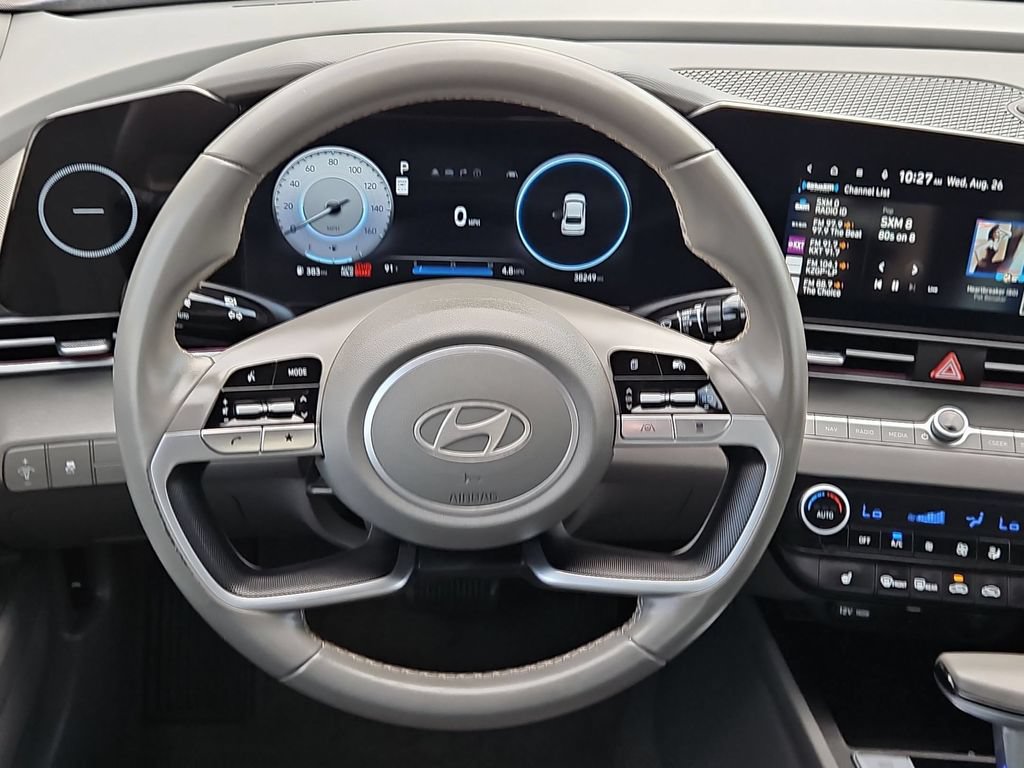Used 2025 Hyundai Elantra SEL FWD image 23