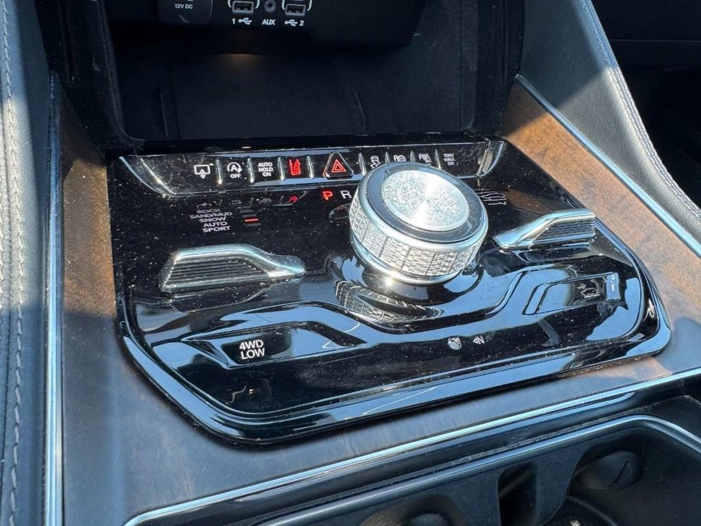 Used 2024 Jeep Grand Wagoneer L 4WD image 18