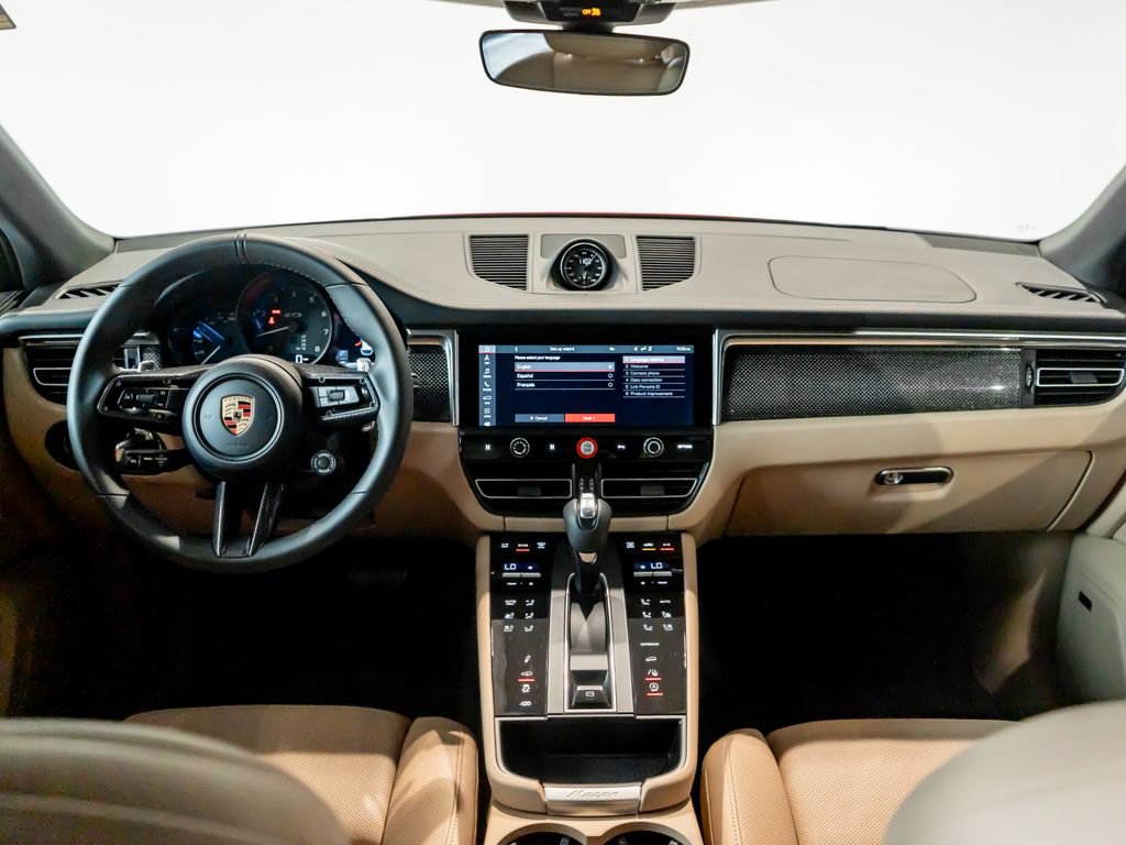 Certified 2025 Porsche Macan GTS AWD/4WD image 21