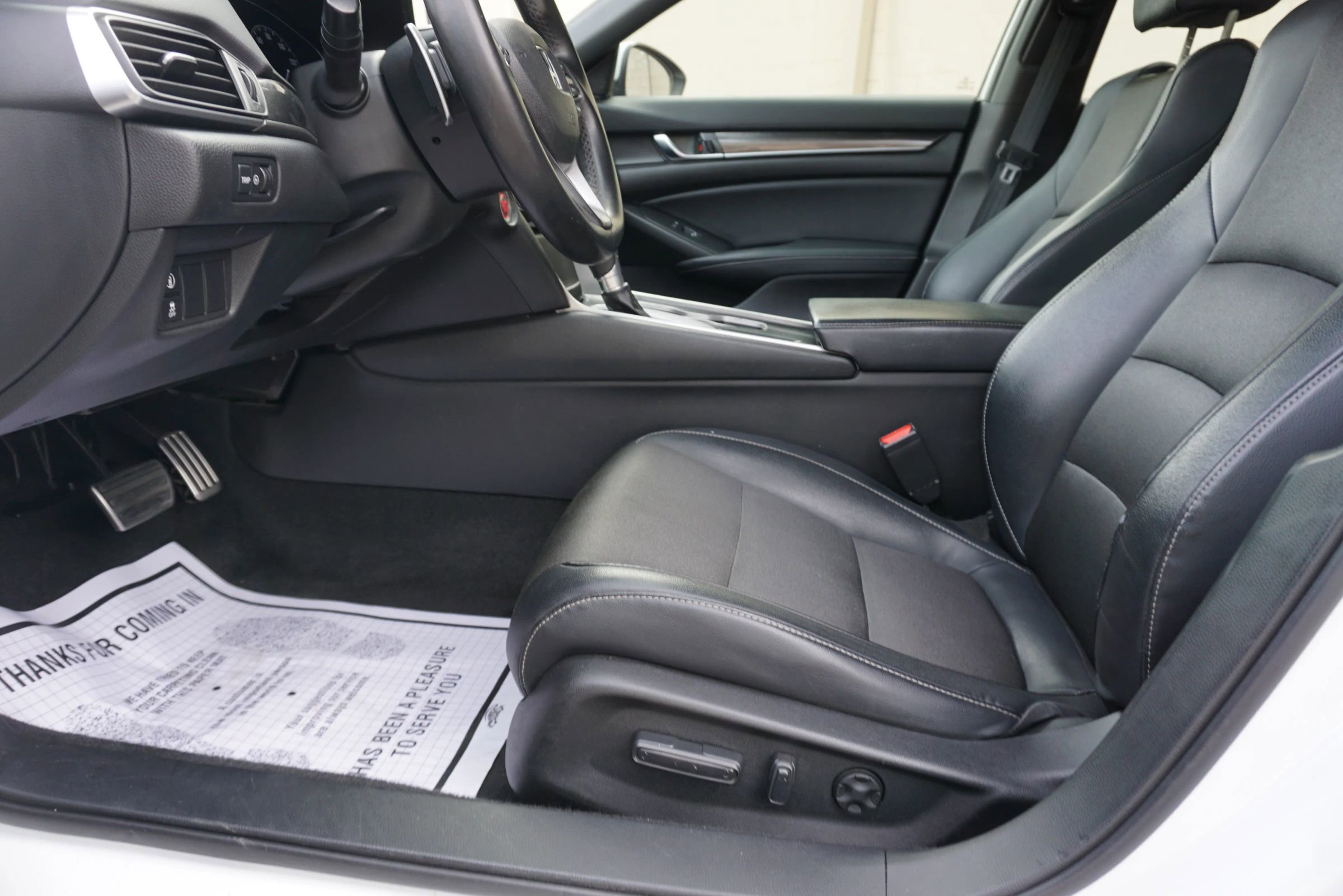 Used 2018 Honda Accord Sport image 26