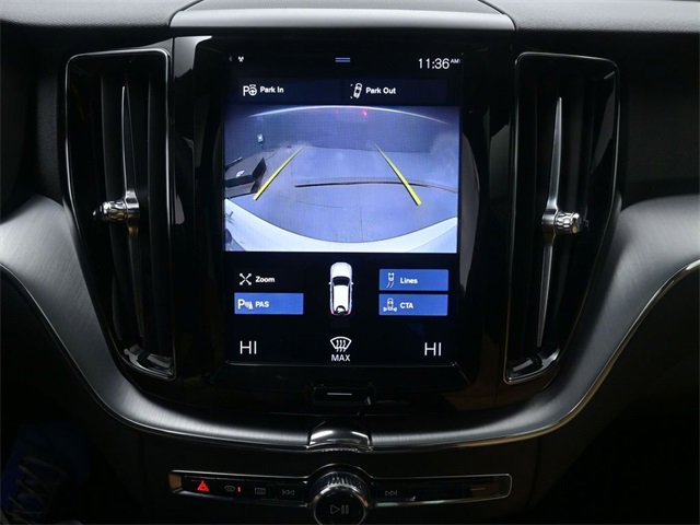 Used 2018 Volvo XC60 T5 Momentum w/ Vision Package image 12