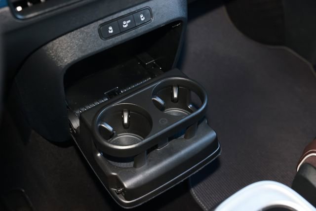 Used 2025 Volkswagen ID. Buzz Pro S RWD image 41