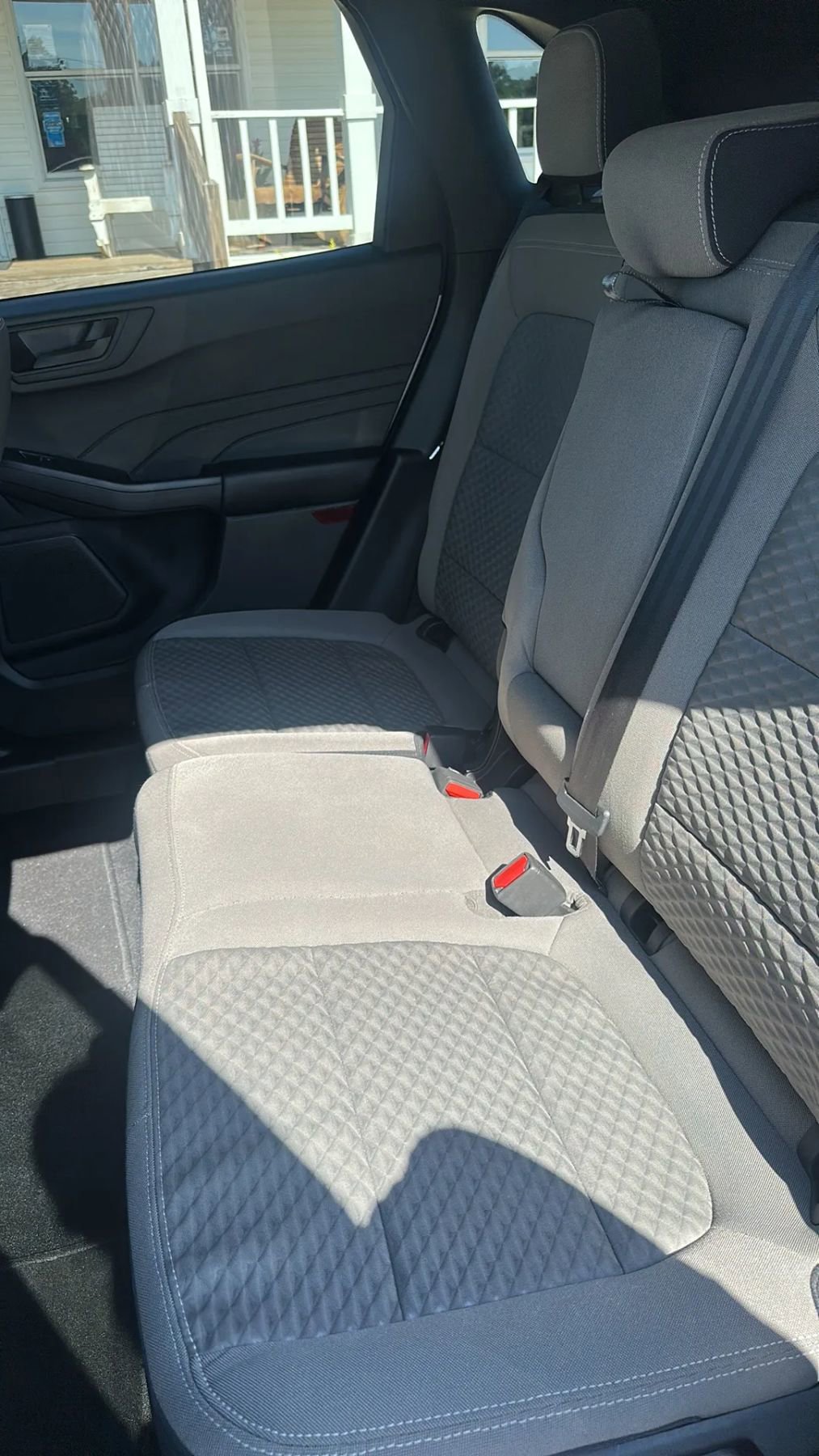 Used 2022 Ford Escape SE w/ SE Sport Appearance Package FWD image 18
