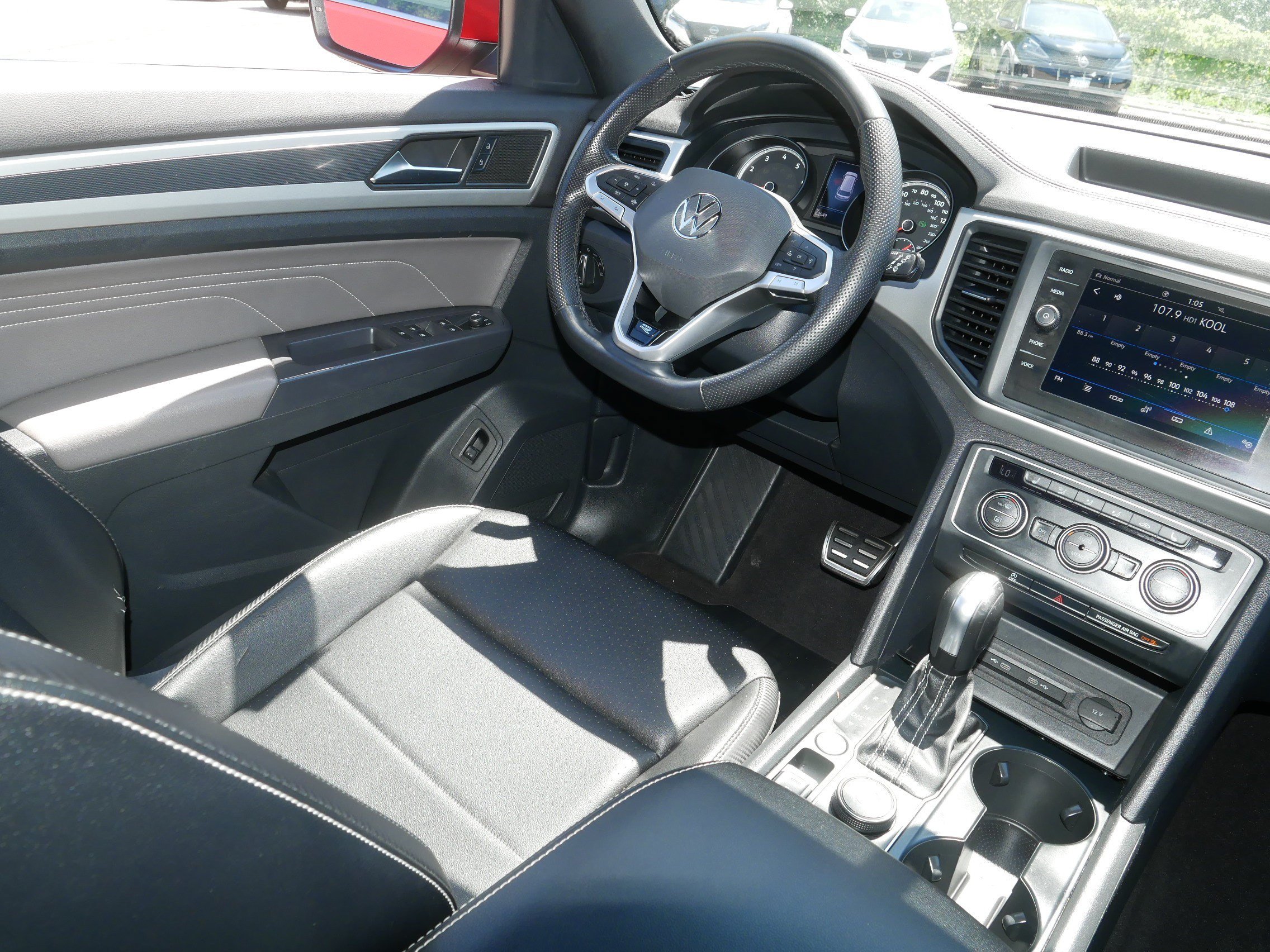 Used 2021 Volkswagen Atlas Cross Sport SE w/ Panoramic Sunroof Package AWD/4WD image 9