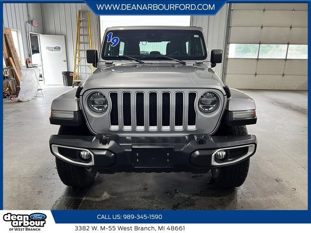 Used 2019 Jeep Wrangler Unlimited Sahara w/ Advanced Safety Group AWD/4WD image 2