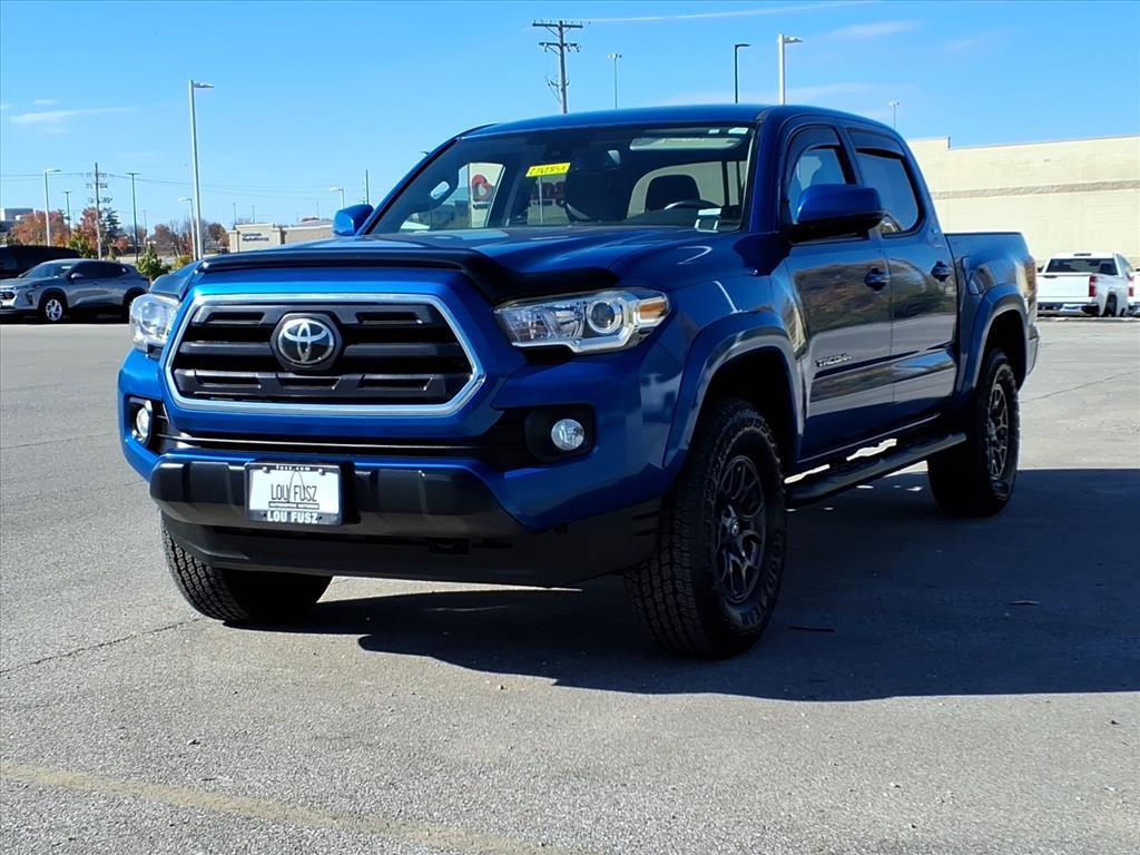 Used 2018 Toyota Tacoma SR image 2