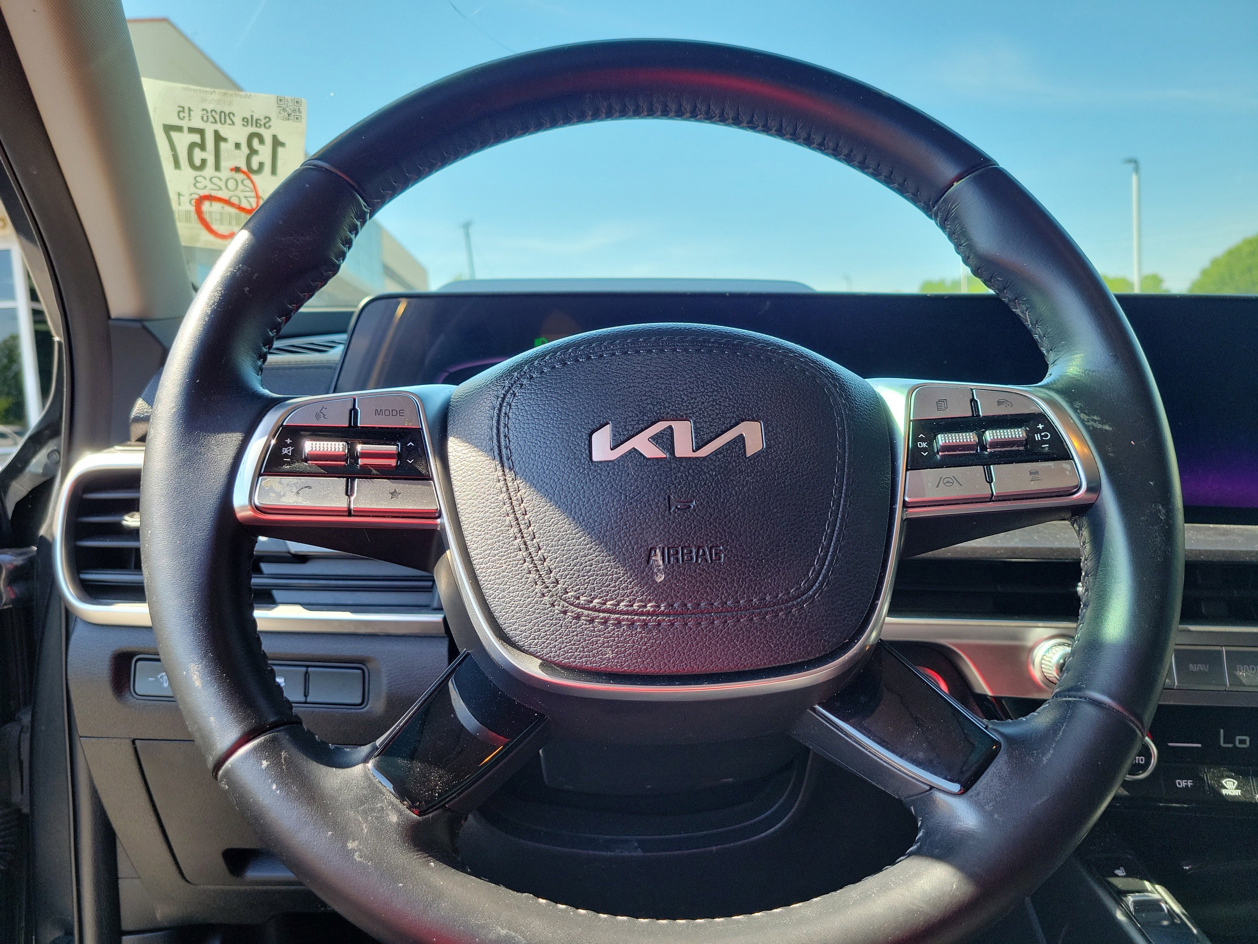 Used 2023 Kia Telluride S image 22