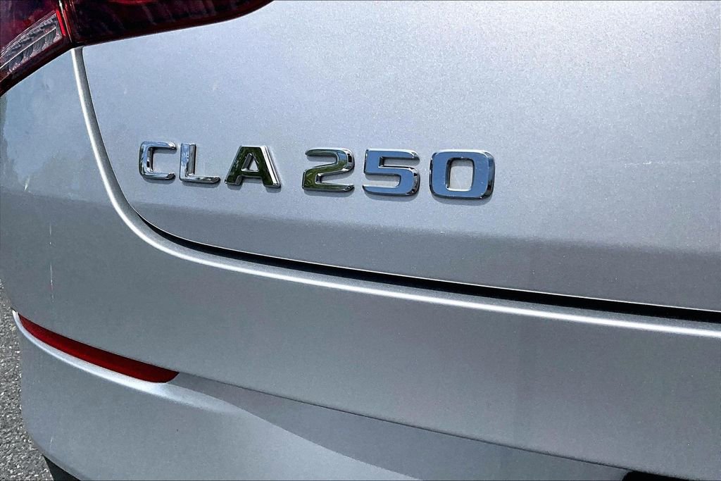 Used 2023 Mercedes-Benz CLA 250 image 23