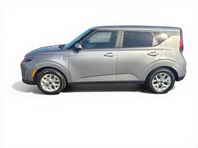 Used 2025 Kia Soul LX image 7