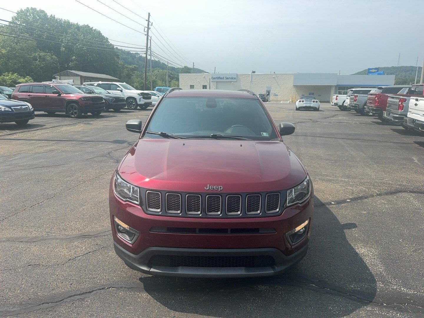 Used 2021 Jeep Compass Latitude w/ Sun and Sound Group AWD/4WD image 2