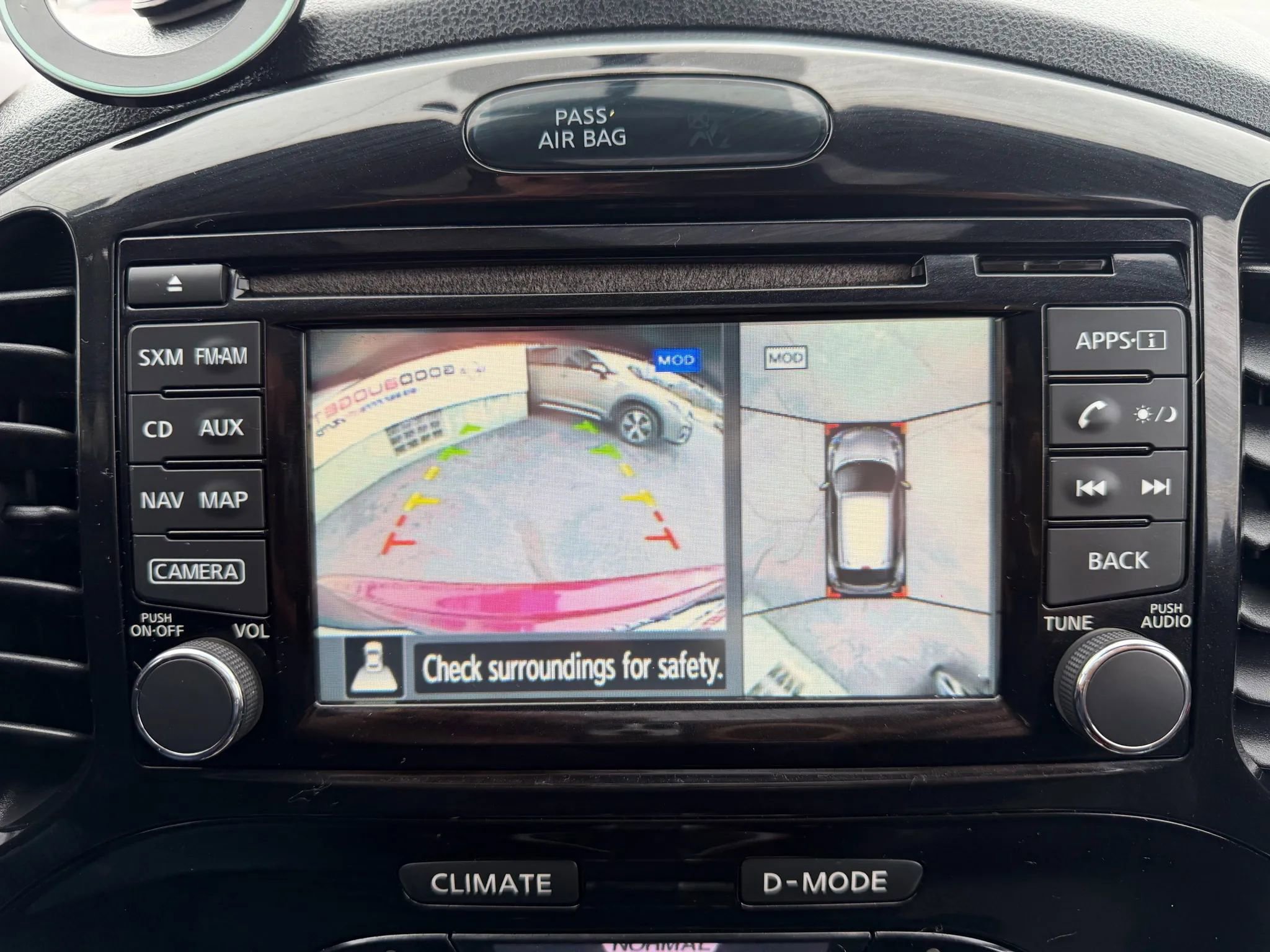 Used 2015 Nissan Juke SL image 52