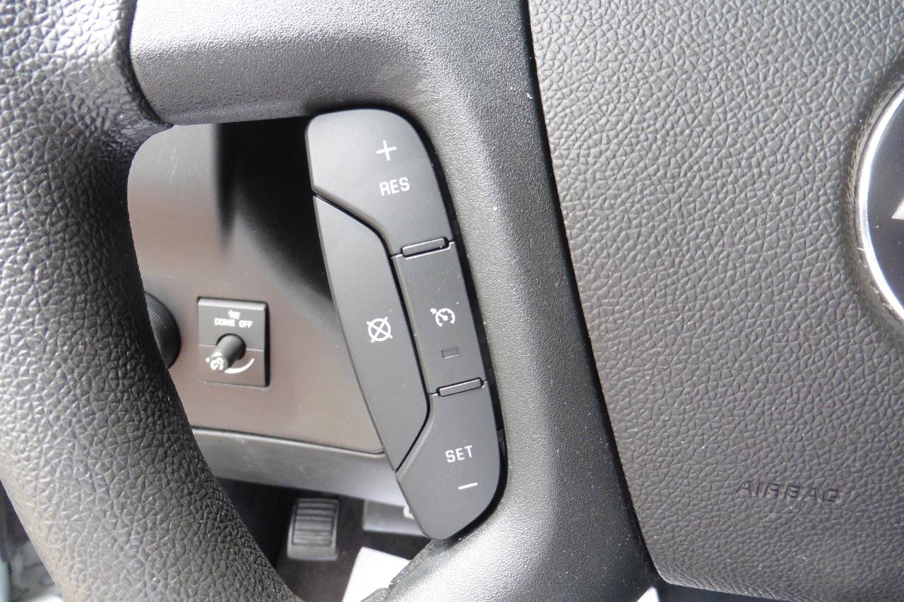Used 2020 Chevrolet Express 3500 LT w/ LT Preferred Equipment Group RWD image 9