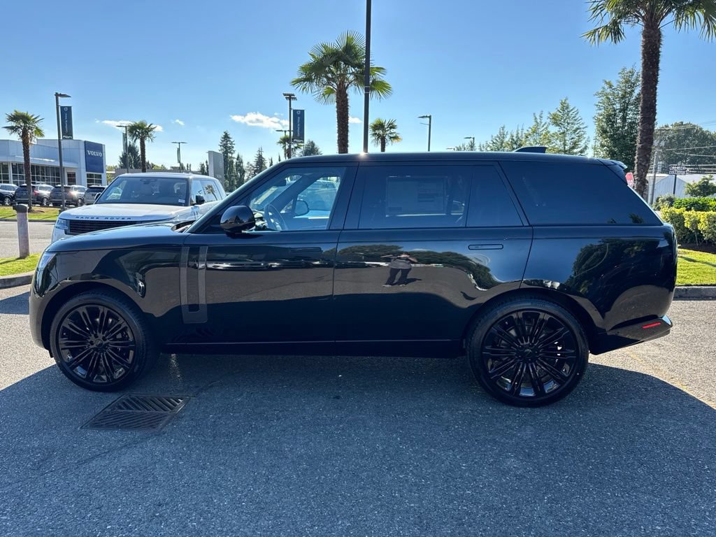 New 2026 Land Rover Range Rover Long Wheelbase SE AWD/4WD image 2