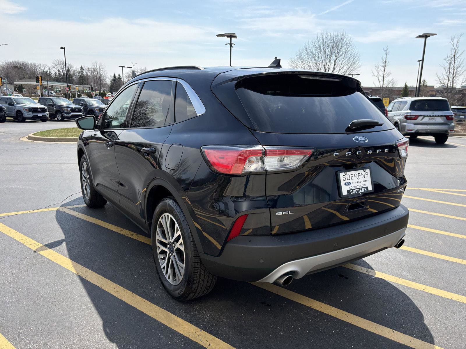 Used 2021 Ford Escape SEL w/ Technology Package image 4