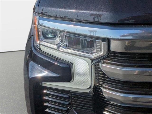 Used 2023 Chevrolet Silverado 1500 High Country w/ Technology Package image 10