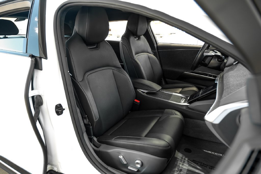 Used 2024 Lucid Air Touring AWD/4WD image 42