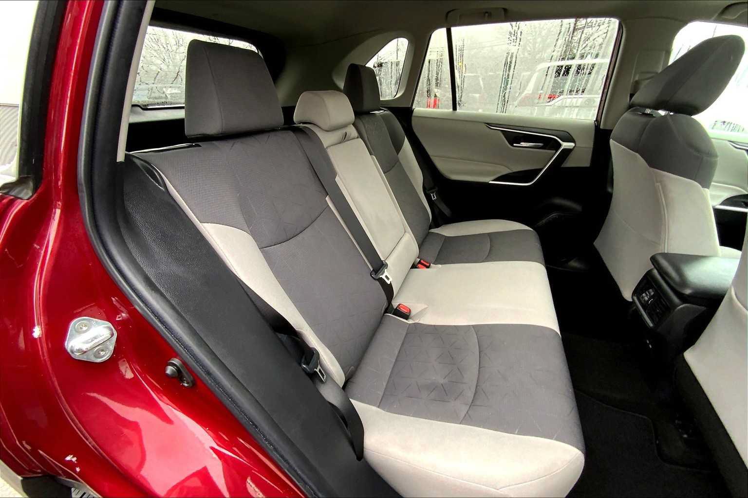 Used 2023 Toyota RAV4 XLE w/ Convenience Package FWD image 20