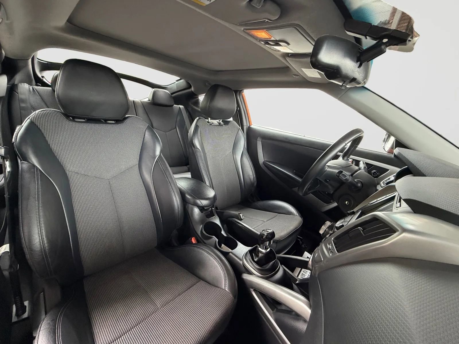 Used 2014 Hyundai Veloster w/ Style Package 02 FWD image 20