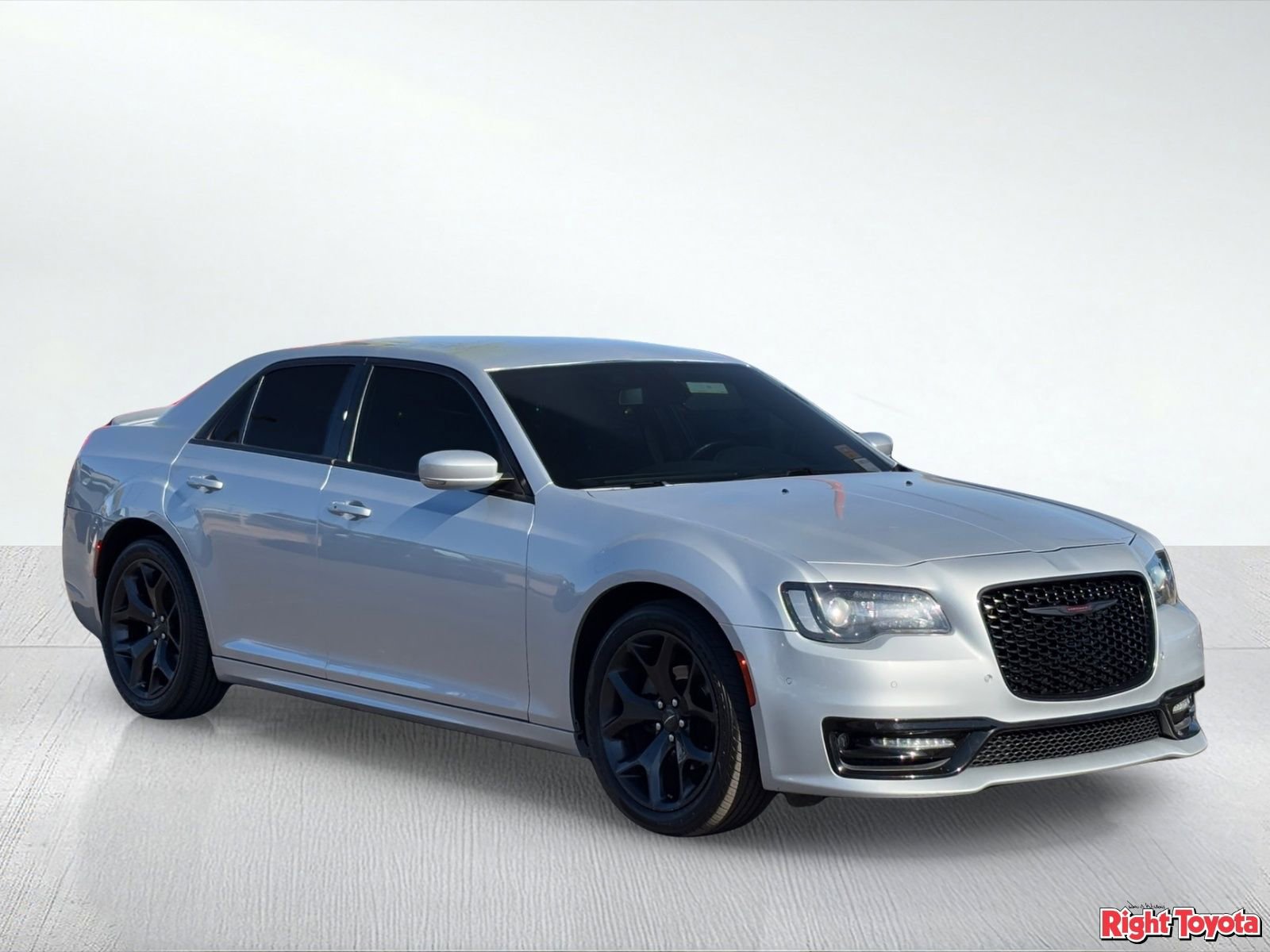 Used 2021 Chrysler 300 S w/ S Model Appearance Package image 9