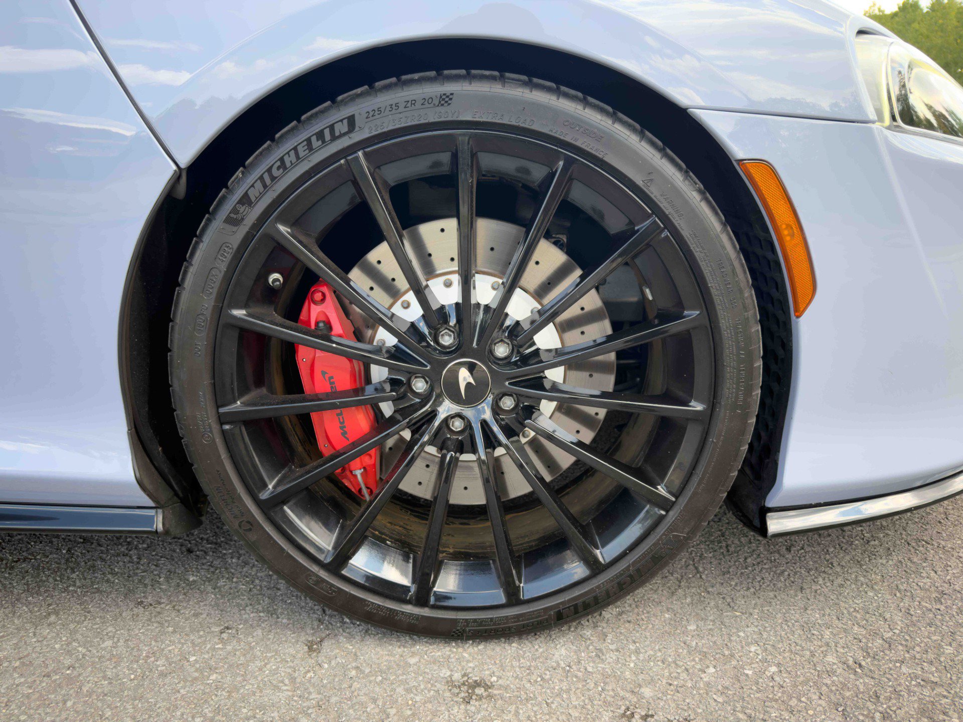 Used 2020 McLaren GT RWD image 23