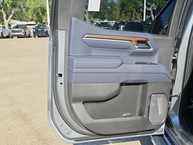 New 2026 Chevrolet Silverado 1500 High Country w/ Technology Package AWD/4WD image 13