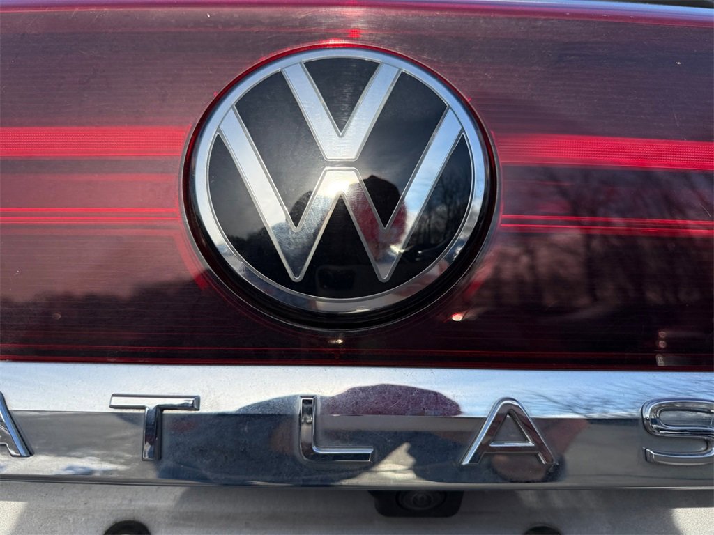 Used 2024 Volkswagen Atlas Cross Sport SE image 17