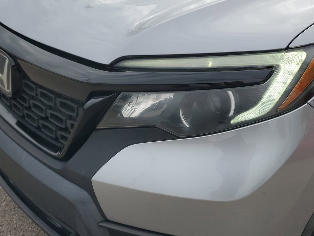 Used 2019 Honda Passport Sport image 11