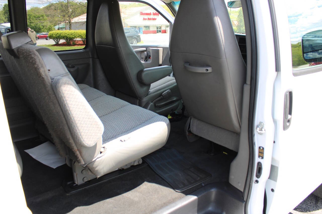 Used 2014 GMC Savana 1500 LT w/ LT Preferred Equipment Group RWD image 34
